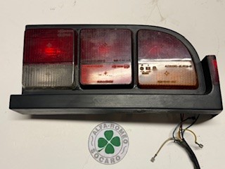 Feu arrière droit Alfa Spider -89 60519032