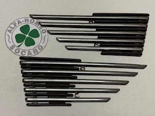 paire grille Alfa Romeo Alfetta sur aile arrière